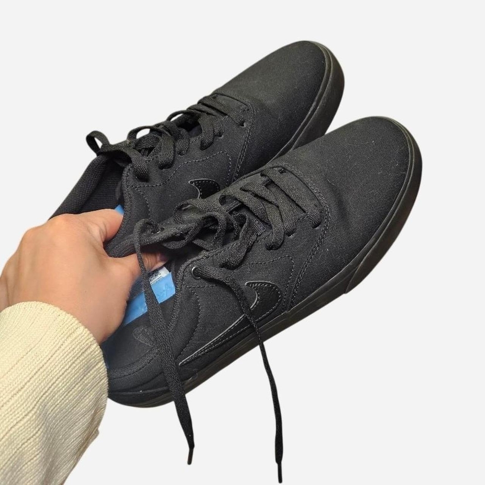 NEW- Nike Men’s Black Charge Canvas SB Sneakers - Picture 6 of 8